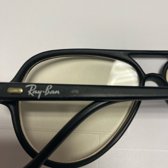 Ray-Ban Black Aviator Sunglasses with Light Tinted Lenses - Picture 4 of 9